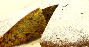 Все змішала і в духовку! Швидкий кекс з родзинками: до чаю на кожен день