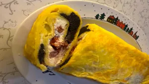 Рецепт, який просять усі! Фінський млинець з сиром, вишнями та маком