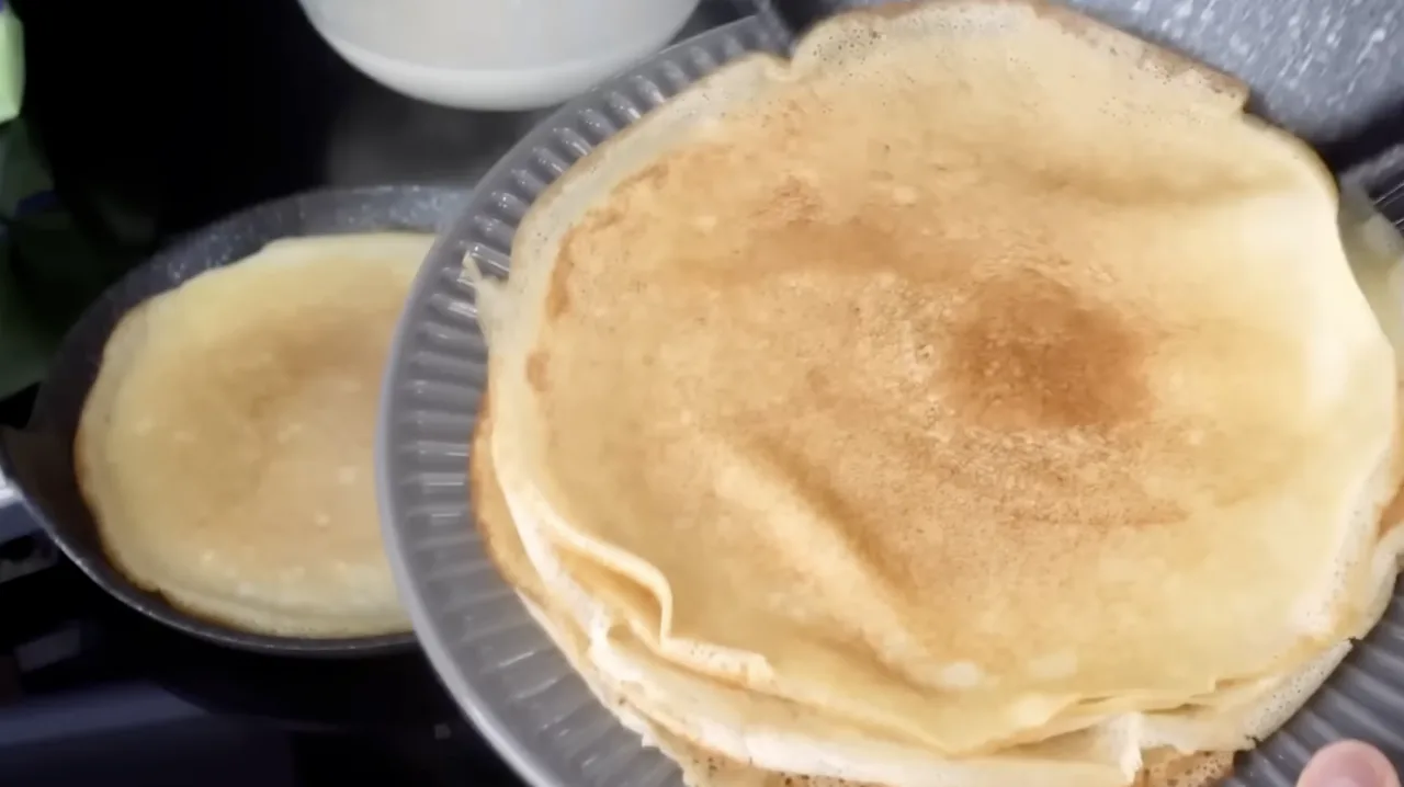 Обожнюю це тісто для млинців «230», ніколи не підводить. Перепробувала безліч рецептів — цей найкращий