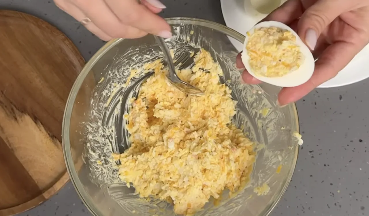 фаршировані яйця - рецепт