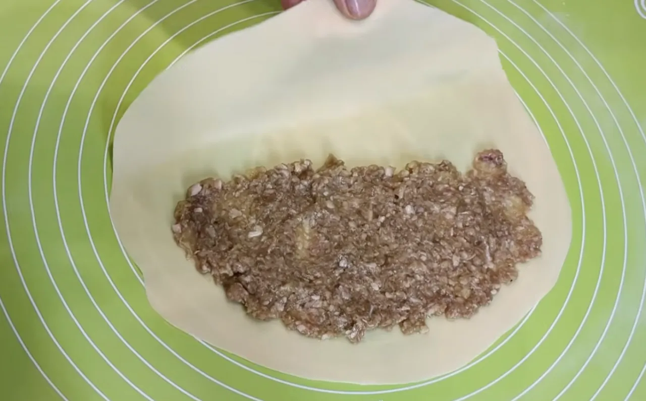 Такі соковиті чебуреки ви ще не готували! Ідеальне тісто, хрусткі та з апетитними пузирцями