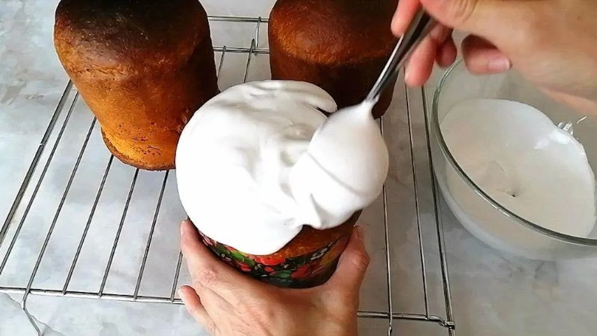 Ідеальна глазур без яєць, яка не липне і не кришиться: мій швидкий рецепт на желатині