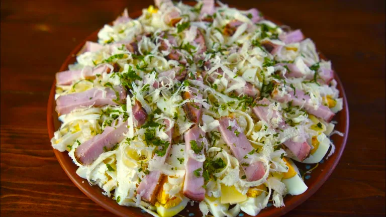 «Мішанина» на Великдень — традиційний салат з кошика: смак, що оживає раз на рік