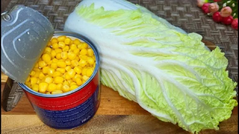 Пекінська капуста та банка кукурудзи — салат «Моментальний» за 5 хвилин