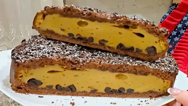 Цей пиріг печу частіше за торти! Повітряна сирна начинка з чорносливом