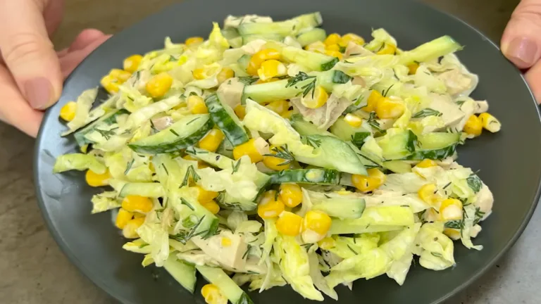 Ніякого майонезу! Хрумкий та соковитий салат "Хрум", який "йде" першим зі столу