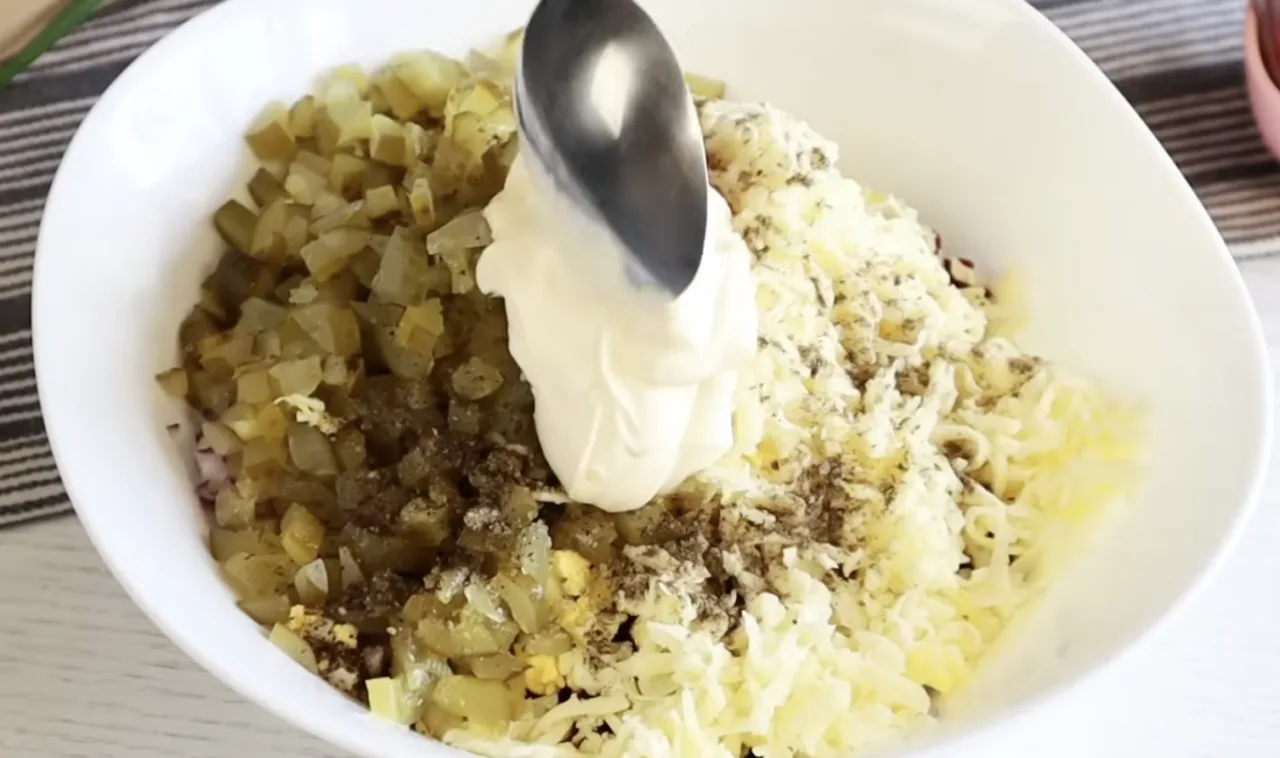 Цей салат із буряка став моїм маленьким "відкриттям": простий, але неймовірно смачний