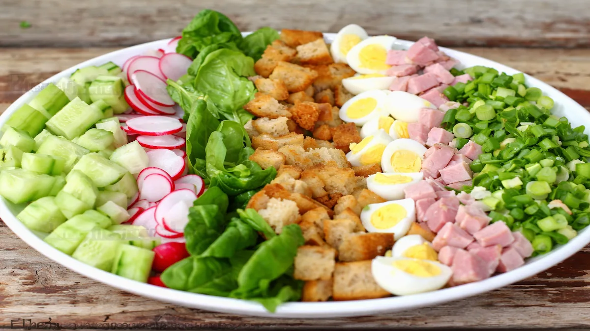 Салати на Великдень 2026 — добірка яскравих та смачних рецептів для святкового столу