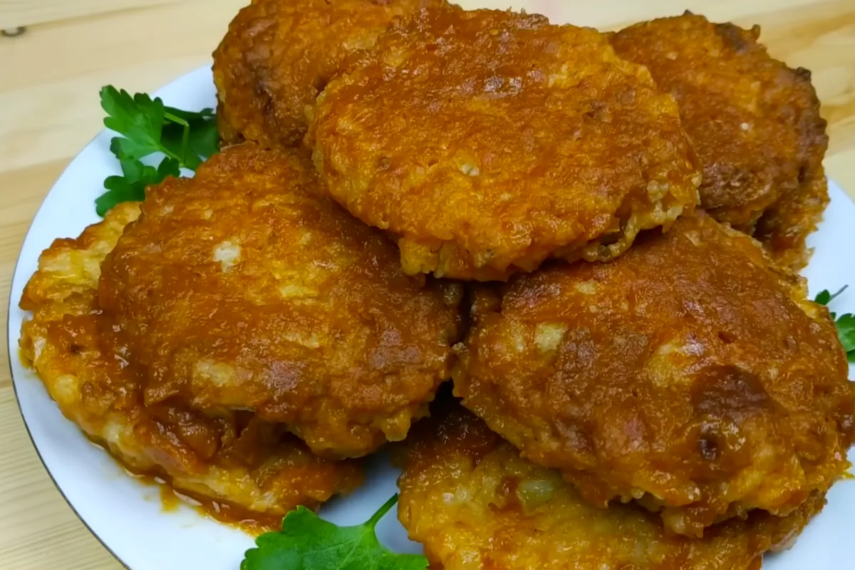 Цибулеві котлети з 90-х: на смак, як з мʼясом – простий бюджетний рецепт