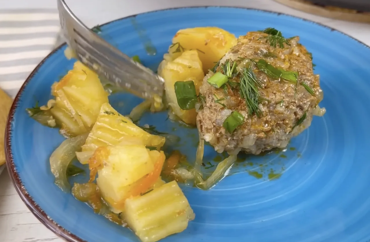 Все склала в сковороду і забула! Обід або вечеря "без мороки" для зайнятих Господинь