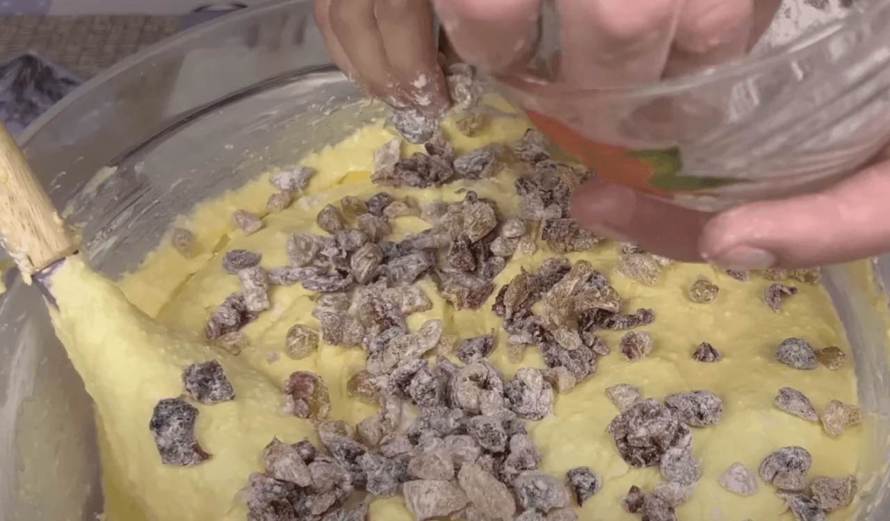 1 кг сиру і 300 г манки — це справжній “Хіт”! Моя сирна паска — висока, пухка і неймовірно ніжна