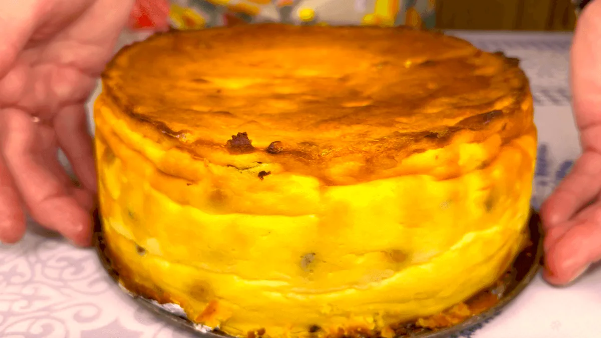 1 кг сиру і 300 г манки — це справжній “Хіт”! Моя сирна паска — висока, пухка і неймовірно ніжна