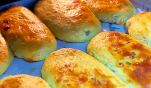 Якщо є картопля і фарш — біжіть готувати! Ці картопляні пиріжки настільки «зайшли» у моїй сім’ї