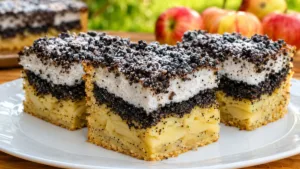 Спечу на Маковія! Пляцок з яблуками та маком — печеться одним коржем