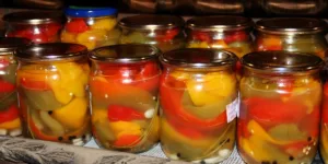Маринований перець із медом на зиму — простий рецепт у медовому маринаді