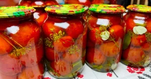Помідори «9 ложок» — маринад випивають першим! Всі сусідки вже перейшли тільки на цей рецепт