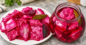 Капуста «Пелюстка» з буряком — Через добу вже хрумтимо! Яскрава закуска за копійки