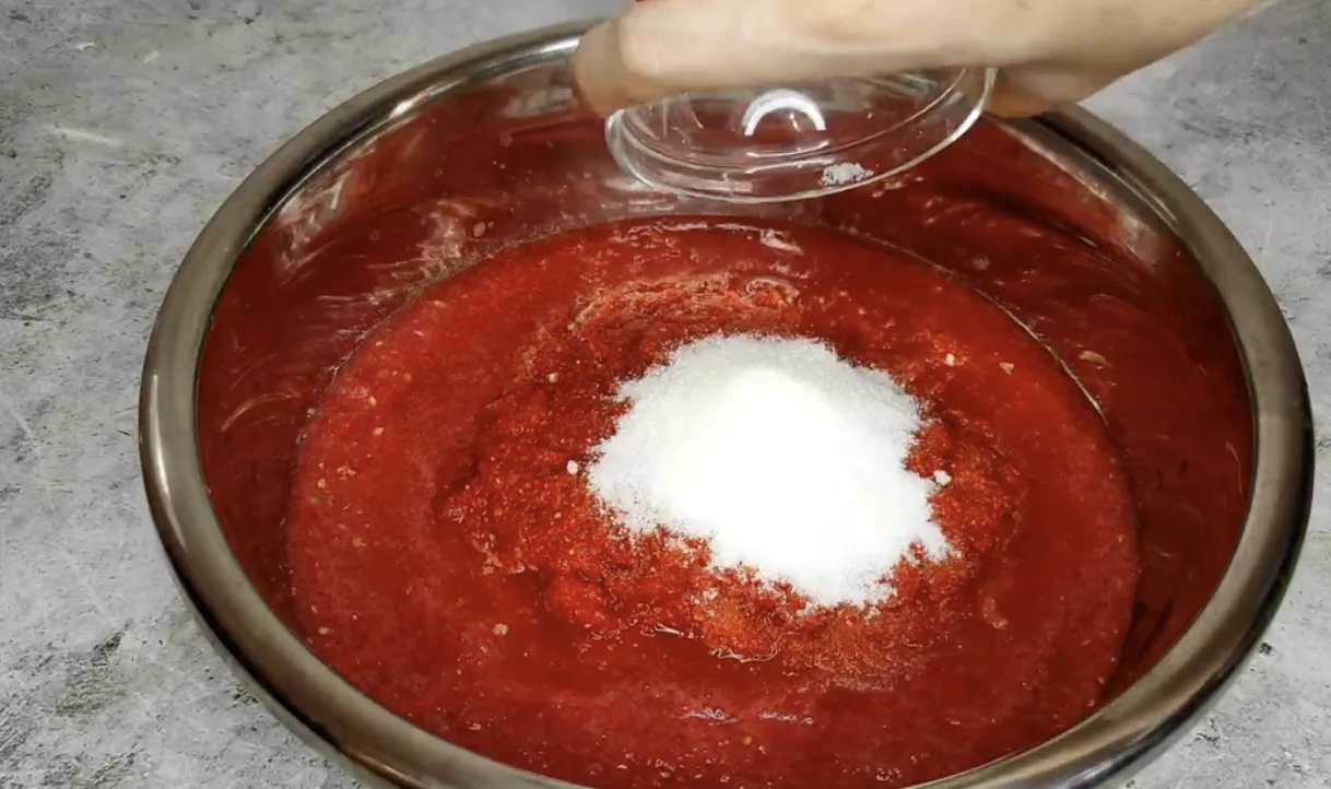 Базиліковий соус на зиму — З’їдаємо банку за раз! Смакує до М’яса, Картоплі й просто з Хлібом