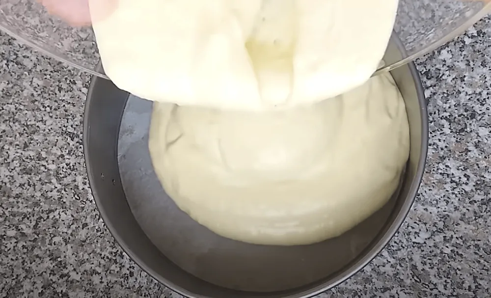 Італійський пиріг «12 ложок»: ніжна випічка з лимоном із простих продуктів
